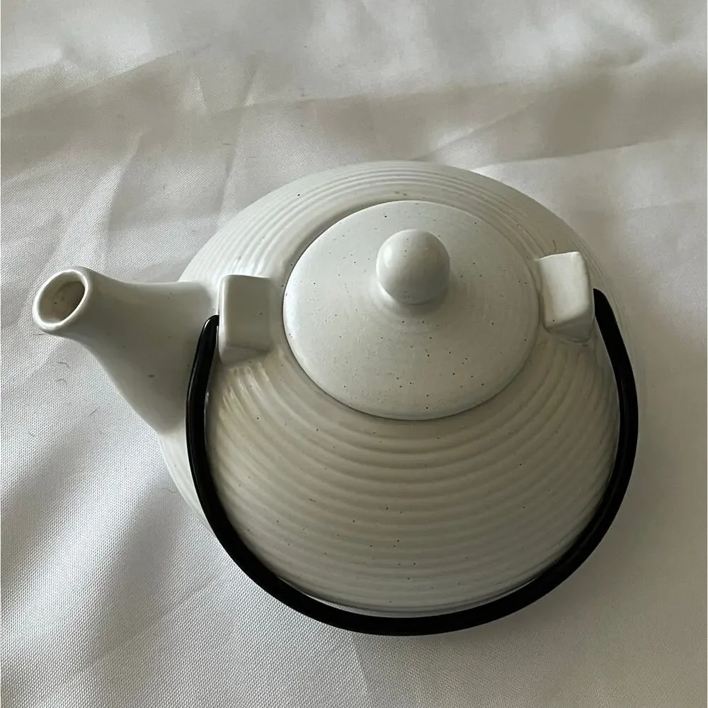 DesignPac Ceramic Tea Pot Stainless Strainer Infuser White Minimalist Japandi